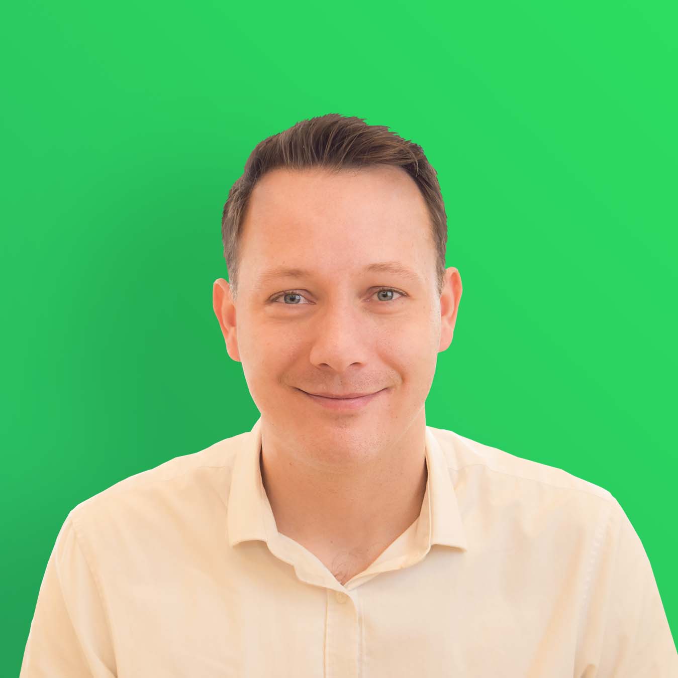 morten-protraet-billede-groen-baggrund