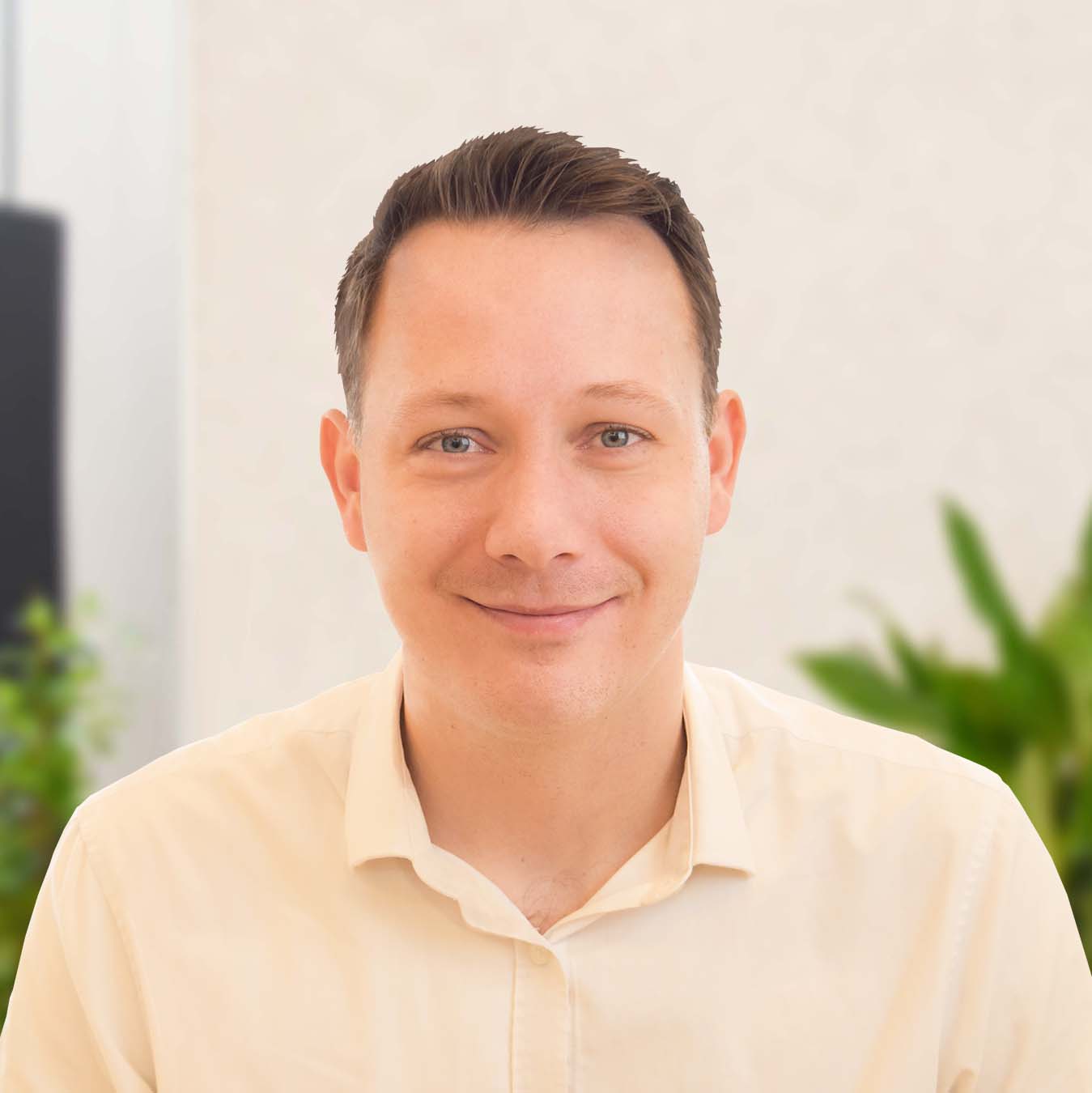 staal-protraet-billede-moedelokale-som-baggrund